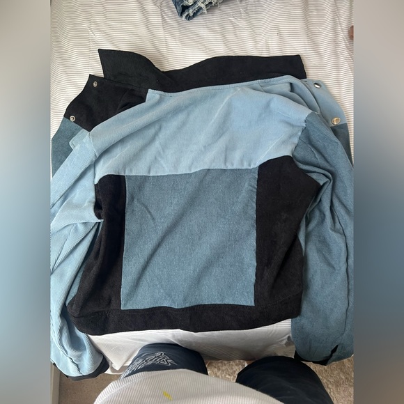 Blue ColorBlock Jacket - Picture 3 of 3